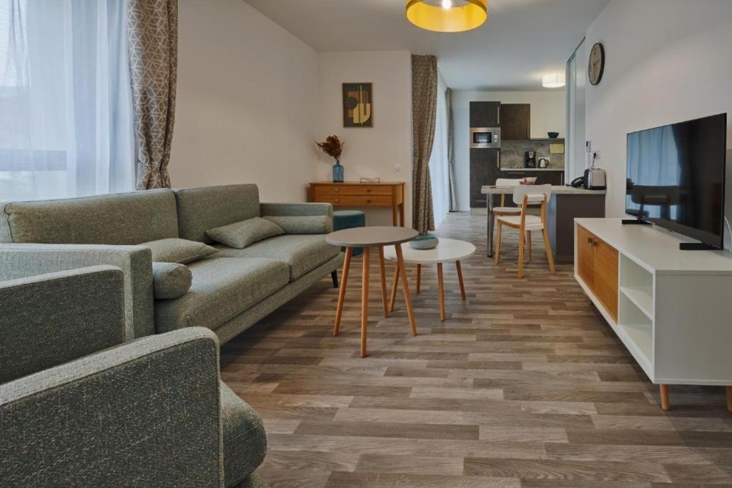 Domitys Le 225 Aparthotel Levallois-Perret Exteriör bild